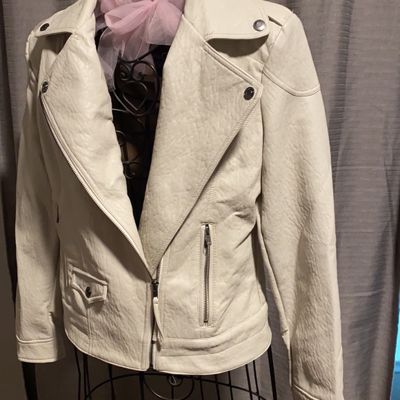 Like new cripple creek pu leather jacket - Picture 2 of 5